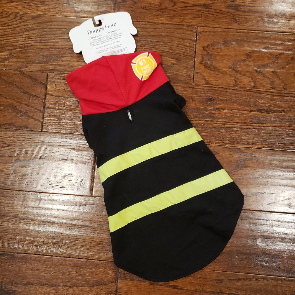 NWT FIRE DOG, DOGGIE GEAR Pet Wear - Size Large (14.5"L)